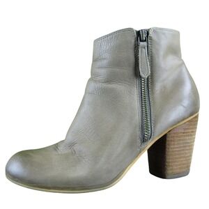 BP. Womens Taupe Leather Ankle Boots Side Zip Stacked Block Heel Casual Comfy 6M